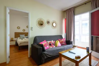 Cama o camas de una habitación en Gravina Beach Apartment 1