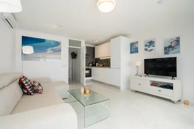 Una televisión o centro de entretenimiento en Luxury Seaview Monte Rojo