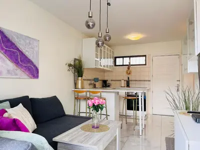 Una cocina o zona de cocina en 709 Cumana2 by Alquiler de Súeño