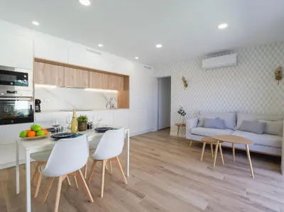 Una cocina o zona de cocina en Refurbished 2 bedrooms house private pool