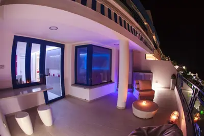 Plano de Modern Designer Apartment Taurito