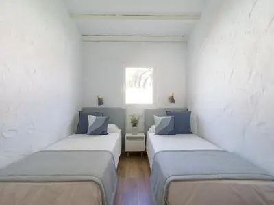 Cama o camas de una habitación en Bungalow near Yumbo & Playa del Inglés Beach