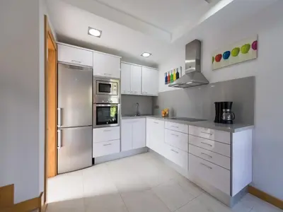Una cocina o zona de cocina en Villa in Maspalomas with Heated Pool & Golf Views
