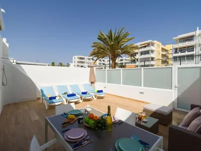Un balcón o terraza de Bungalow in Maspalomas near Golf & Beach