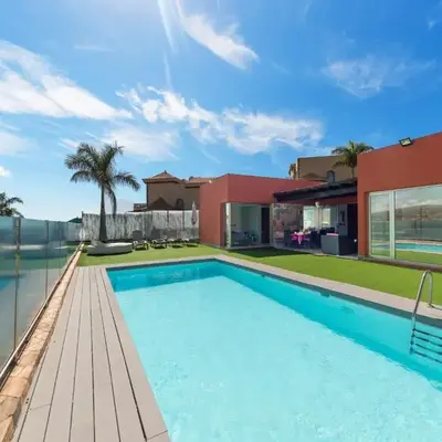 Chalet in Maspalomas with Heated Pool