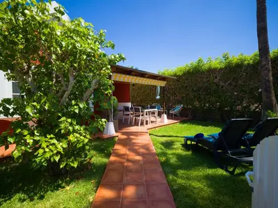 Jardín al aire libre en Bungalow in Maspalomas near Golf Course