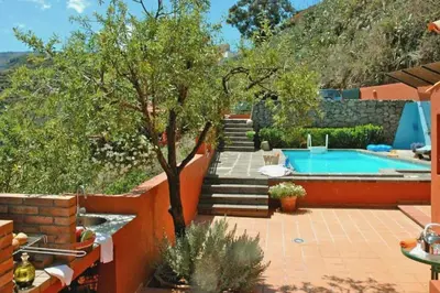 Piscina en o cerca de Casa Tres Almendros
