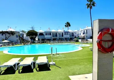 Piscina en o cerca de Maspalomas J&O