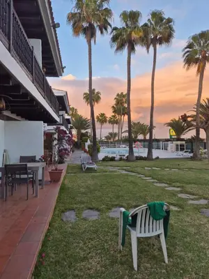 Jardín al aire libre en 8i Ocean Front Playa 4
