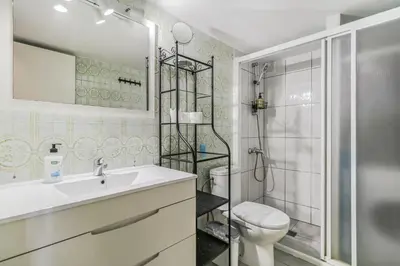 Un baño de Aguila Playa Beach Escape