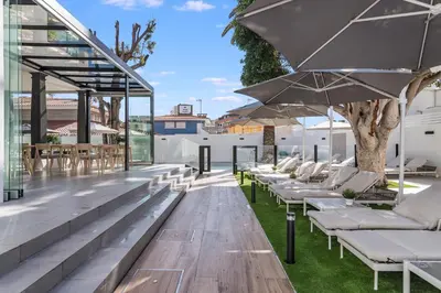 Un patio o zona al aire libre en Las Dunas de Santa Catalina Boutique House