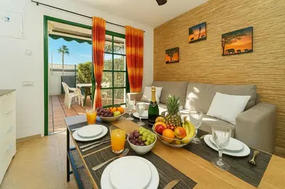 Comida en o cerca de este apartamento