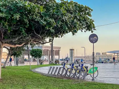 Montar en bicicleta en GuestReady - Atardecer Canteras LJones Vistas al mar y reformado o alrededores