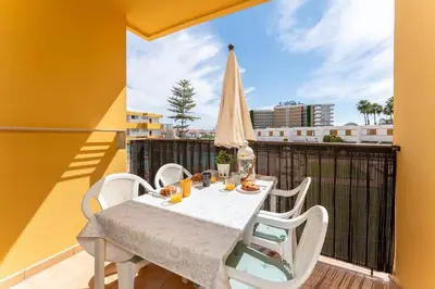 Un balcón o terraza de Pool View Apartment Los Cactus