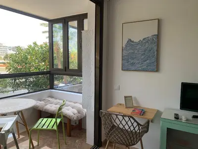 Una televisión o centro de entretenimiento en Casa Lelos