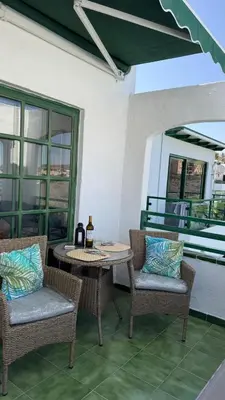 Zona de estar de Golden Views Apartment