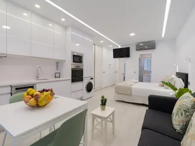 Una cocina o zona de cocina en Rev Beach Home By CanariasGetaway