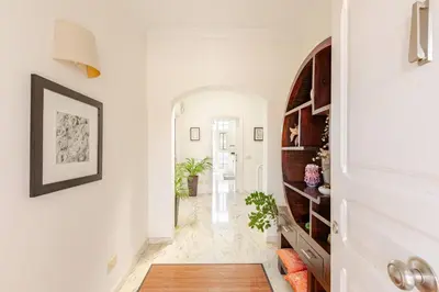 Plano de SPECTACULAR VILLA PARKiNG POWERFUl WiFi SEAViEW