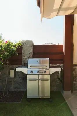 Barbacoa disponible para clientes en la villa
