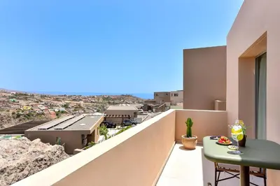 Un balcón o terraza de Kaiman 41 by VillaGranCanaria
