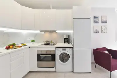 Una cocina o zona de cocina en A bright and modern apartment
