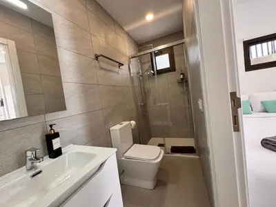 Un baño de Rainbow home Yumbo 3