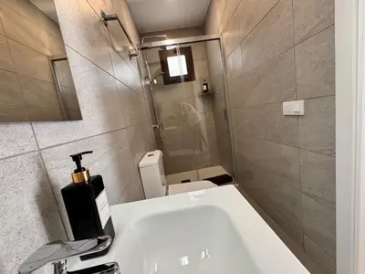 Un baño de Rainbow home Yumbo 3