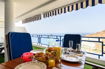 Comida en o cerca de este apartamento