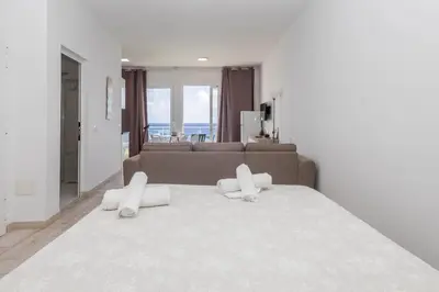 Cama o camas de una habitación en PentHouse Loft - Terrace & Natural Pool