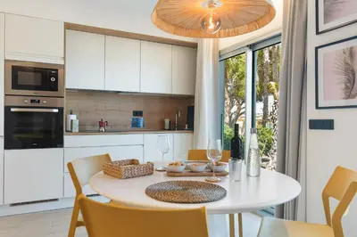 Una cocina o zona de cocina en Home2Book Stylish Beachfront Escape