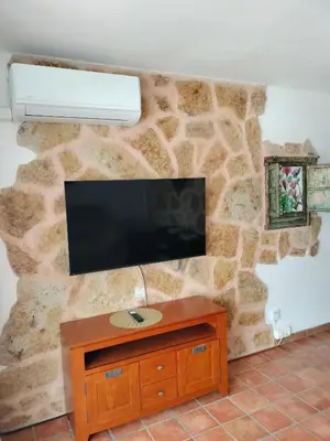 Una televisión o centro de entretenimiento en Europa 302