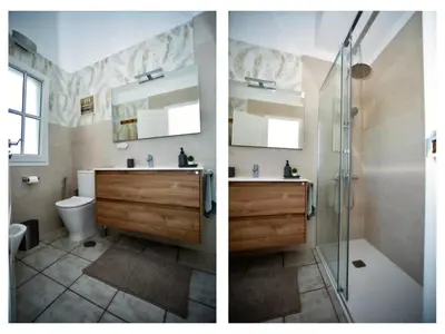 Un baño de Cabosos2 First Line Apartment