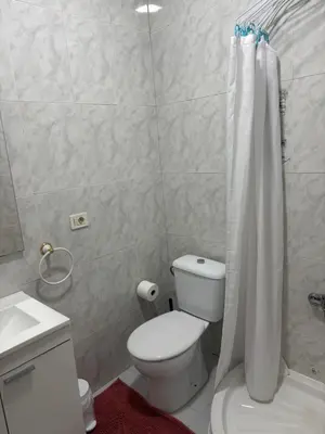 Un baño de Chill Center Room SOLO HABITACIÓN con baño privado