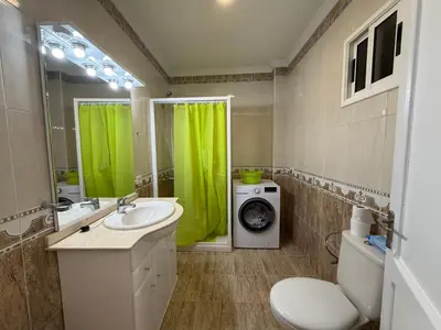 Un baño de Rooms La Laja 1
