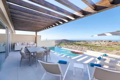 Un balcón o terraza de Kaiman 6 by Infinity Summer
