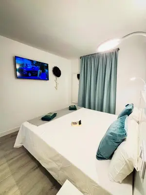 Cama o camas de una habitación en Whisper Holiday Home