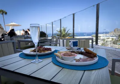 Comida en o cerca de este apartamento