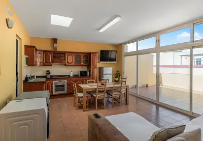 Una cocina o zona de cocina en Sardina Beach Retreat