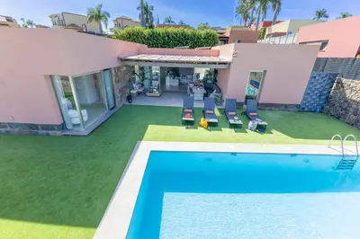 Piscina en o cerca de Solara by VillaGranCanaria