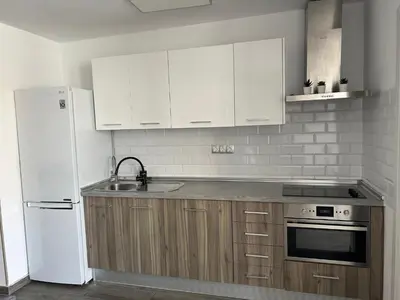 Una cocina o zona de cocina en LAS OLAS heated pool