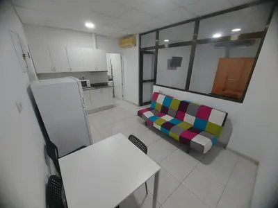 Una cocina o zona de cocina en 1 room street-basement