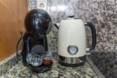 Utensilios para hacer té y café en Endorfita Sonrisa - Canteras Beach
