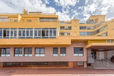 Edificio en el que se encuentra el apartamento