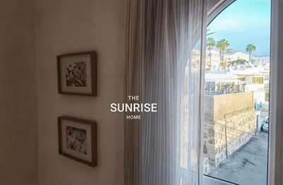 Plano de The Sunrise Home Sea views and terrace house with barbecue