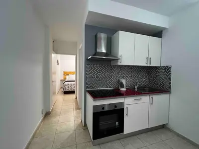 Una cocina o zona de cocina en Piso completo a pocos metros de la playa