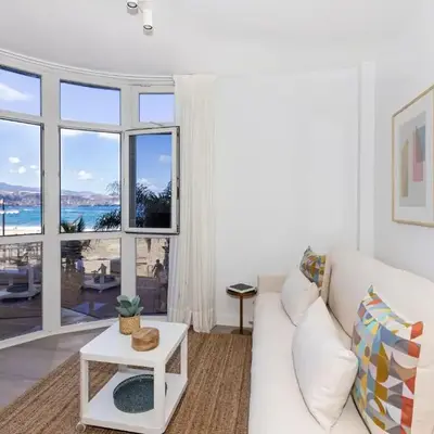 Apartamento frente a la playa de Las Canteras S1