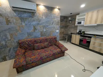 Una cocina o zona de cocina en Apartamento Anau 1D- Playa del inglés - Yumbo