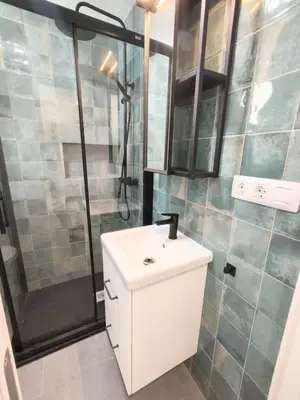 Un baño de Green Day by Casas Cocodrilo