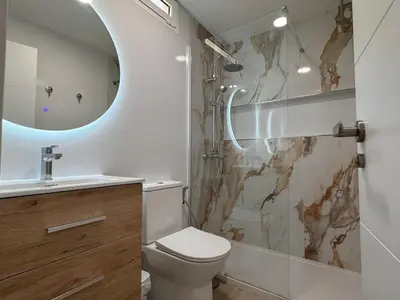 Un baño de Beautiful newly renovated bungalow