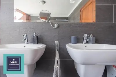 Un baño de Casa Brumas de Arbejales